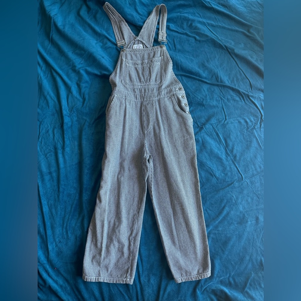 Carolina Blues Houndtooth Capri/Ankle Overalls Medium